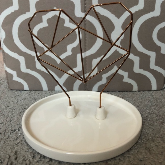 Imm Living Coxet Wire Heart Ceramic Jewelry Holder - Picture 2 of 4